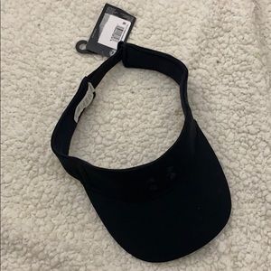 Black women’s Under Armour visor